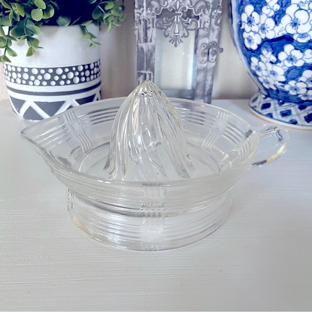 Vintage Clear Glass Citrus Juicer Orange Lemon Lime Juice Reamer Ribbed Art Deco